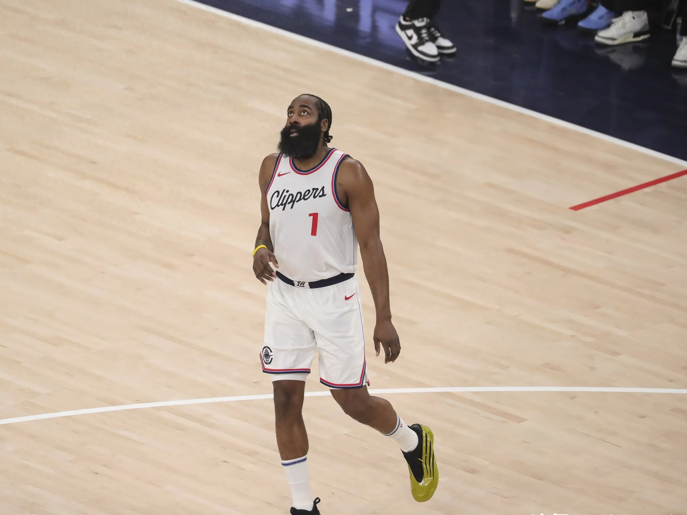包含冲刺阶段NBA常规赛焦点战，福建男篮完成迎来里程碑，信心回归，轮换策略被讨论的词条