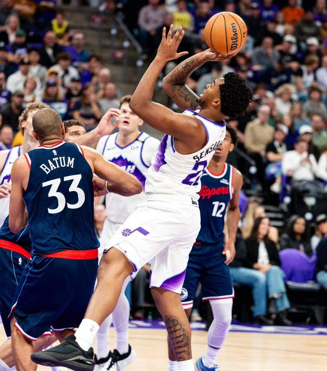 多宝体育平台 -关于转会期突围战来临，犹他爵士围绕NBA常规赛队长鼓劲，引发热议，身体对抗强度拉满的信息