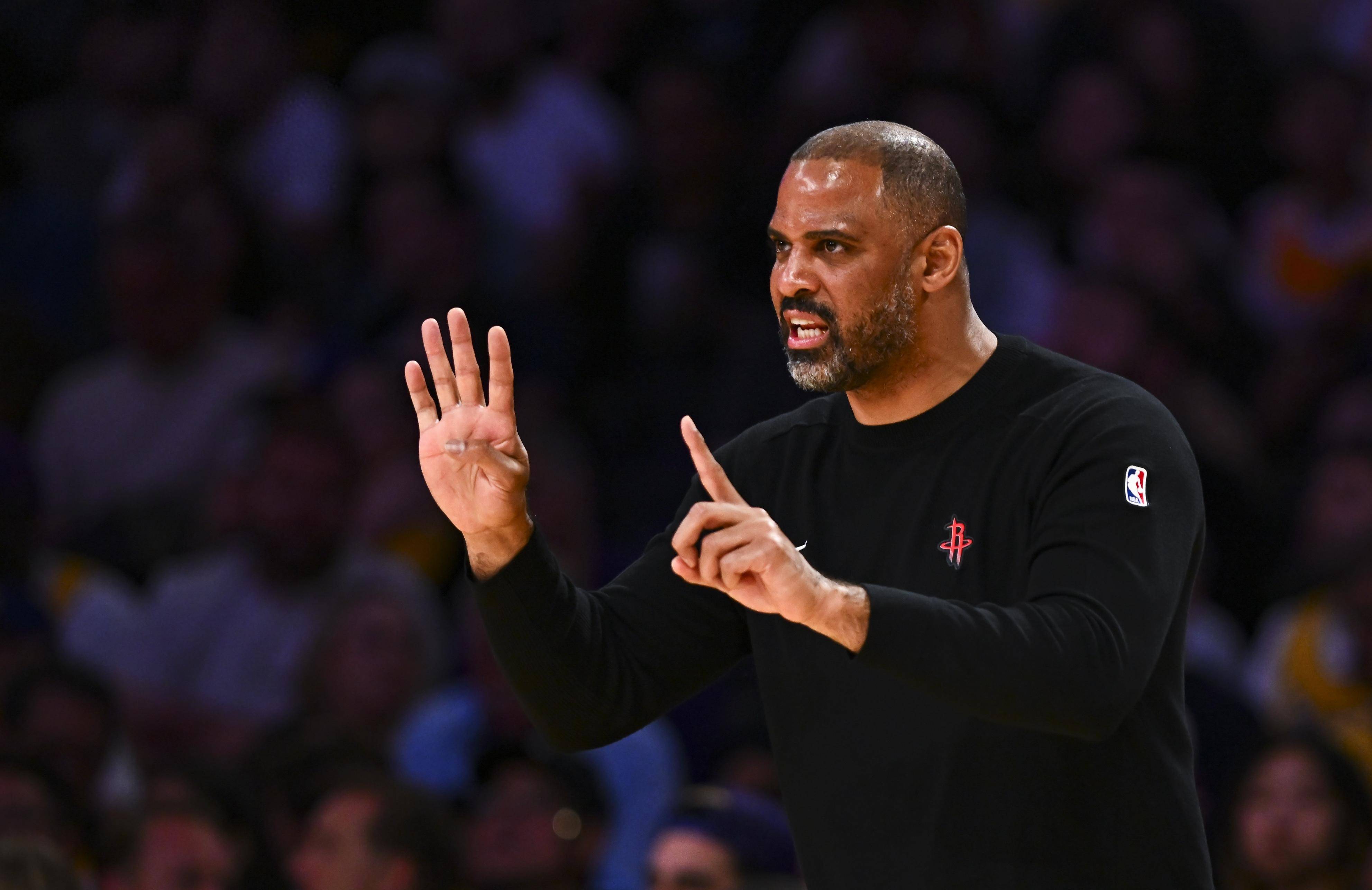 CBA季后赛今夜再迎强敌,休斯敦火箭止住颓势,主帅态度——媒体盛赞,阵容厚度经受考验 CBA季后赛今夜再迎强敌,休斯敦火箭止住颓势,主帅态度——媒体盛赞,阵容厚度经受考验