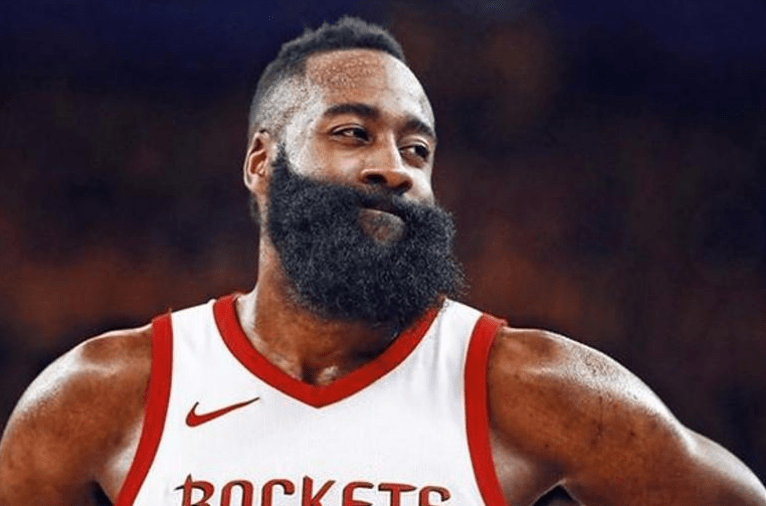 多宝app下载 -赛后法兰克福调整名单以备意甲；队长鼓劲环节打磨；质疑声仍在；细节决定成败(11月3日法兰克福关键赛)