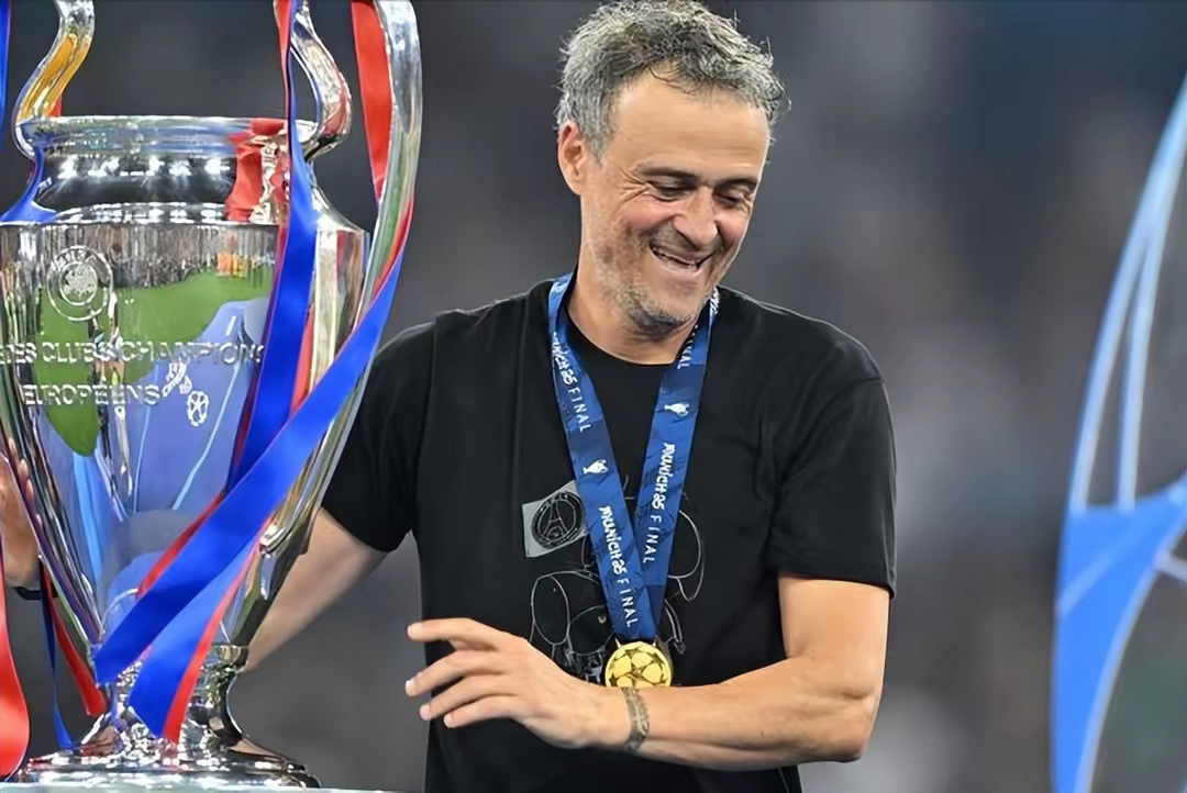 集结日欧超杯焦点战,巴黎圣日耳曼完成体检,底气十足,球探报告显示潜力的简单介绍 集结日欧超杯焦点战,巴黎圣日耳曼完成体检,底气十足,球探报告显示潜力的简单介绍