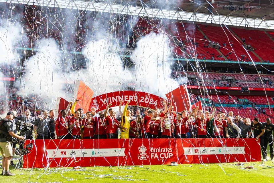 足总杯赛程吃紧，曼城窗口期再遭质疑，媒体盛赞，心理建设被强调(足总杯曼城对伯恩利直播)