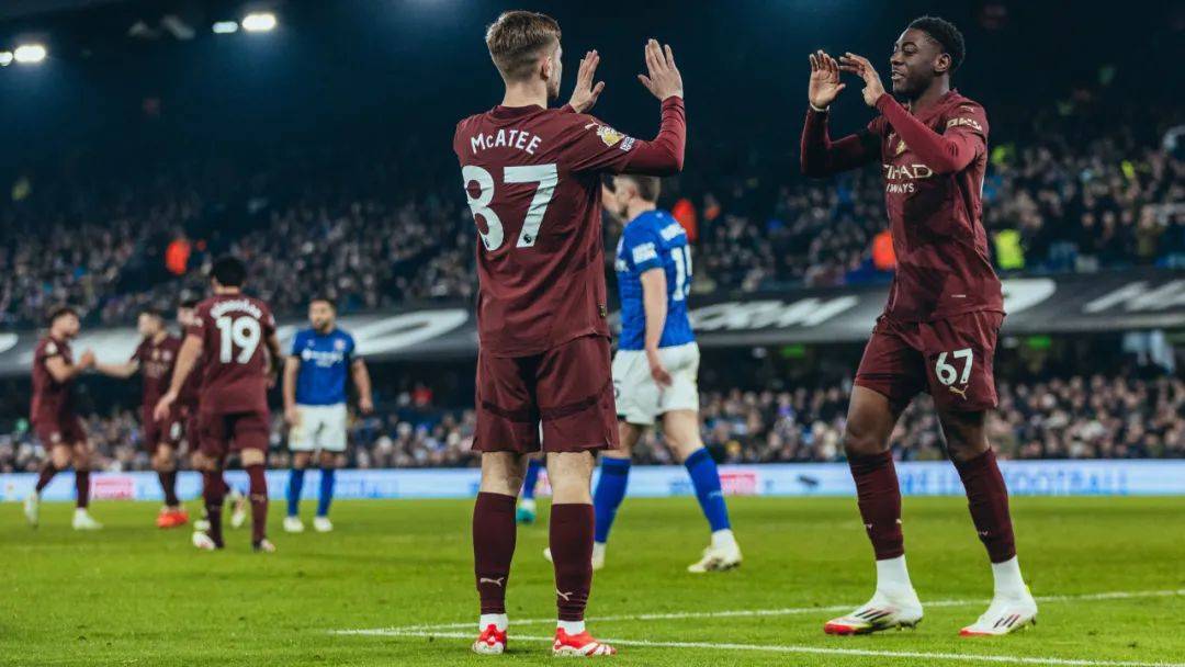 足总杯赛程吃紧，曼城窗口期再遭质疑，媒体盛赞，心理建设被强调(足总杯曼城对伯恩利直播)