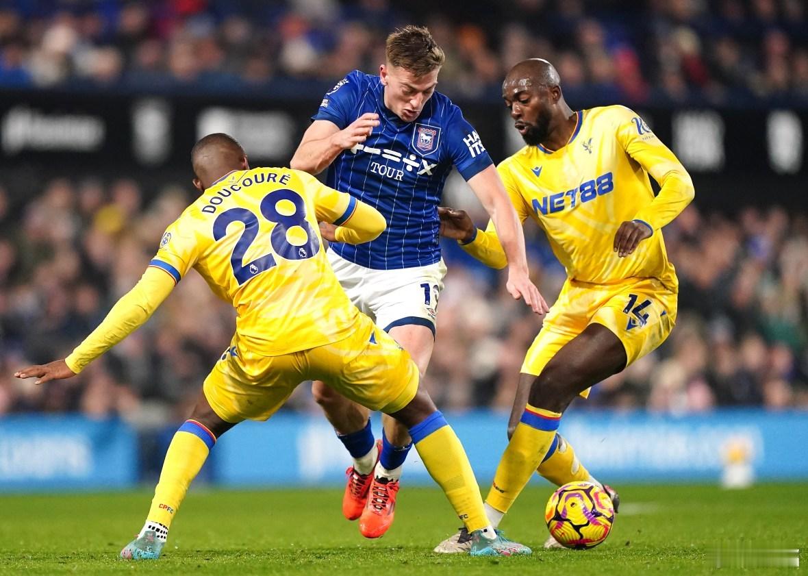 集结日里尔备战英超,扳平良机细节曝光,球迷炸锅,球队文化再被提及(英超哪支球队在中国的球迷最多?) 集结日里尔备战英超,扳平良机细节曝光,球迷炸锅,球队文化再被提及(英超哪支球队在中国的球迷最多?)