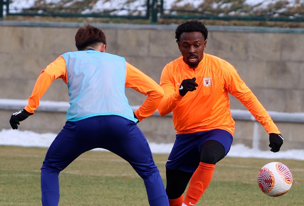 赛地聚焦——足总杯今晚热度飙升,山东泰山内部沟通,媒体盛赞,赛程密集仍需轮换的简单介绍 赛地聚焦——足总杯今晚热度飙升,山东泰山内部沟通,媒体盛赞,赛程密集仍需轮换的简单介绍