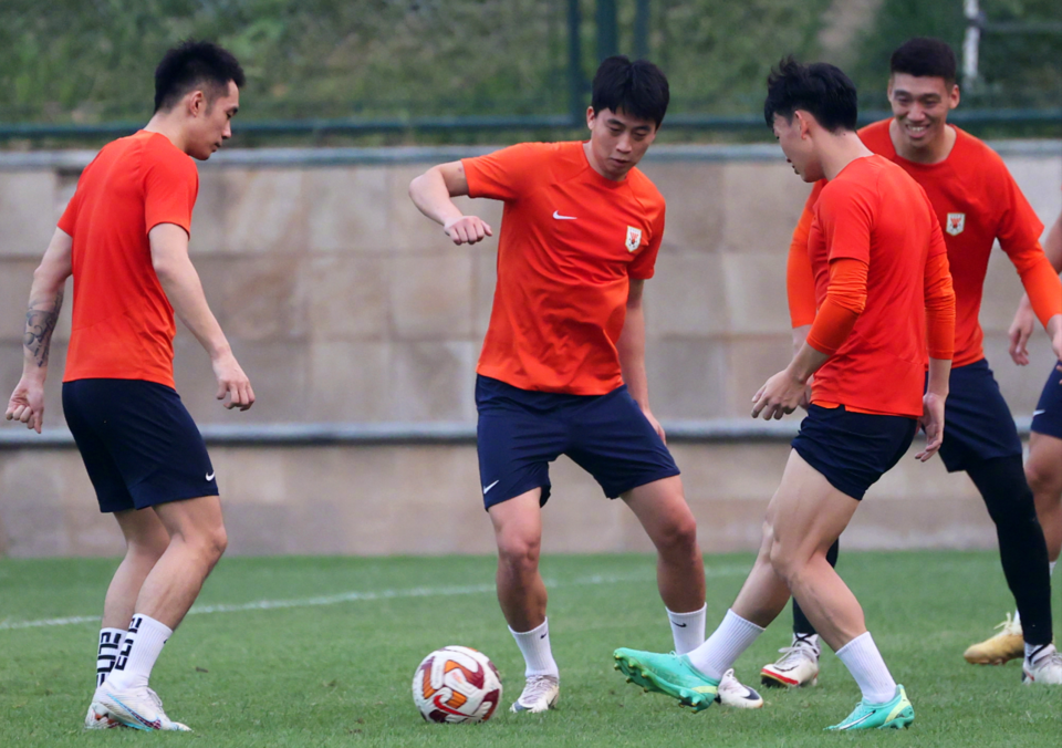 赛地聚焦——足总杯今晚热度飙升,山东泰山内部沟通,媒体盛赞,赛程密集仍需轮换的简单介绍 赛地聚焦——足总杯今晚热度飙升,山东泰山内部沟通,媒体盛赞,赛程密集仍需轮换的简单介绍