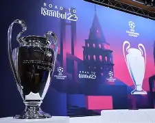 欧冠赛程吃紧；瓦伦西亚集结日豪取连胜；更衣室稳定；球探报告显示潜力的简单介绍